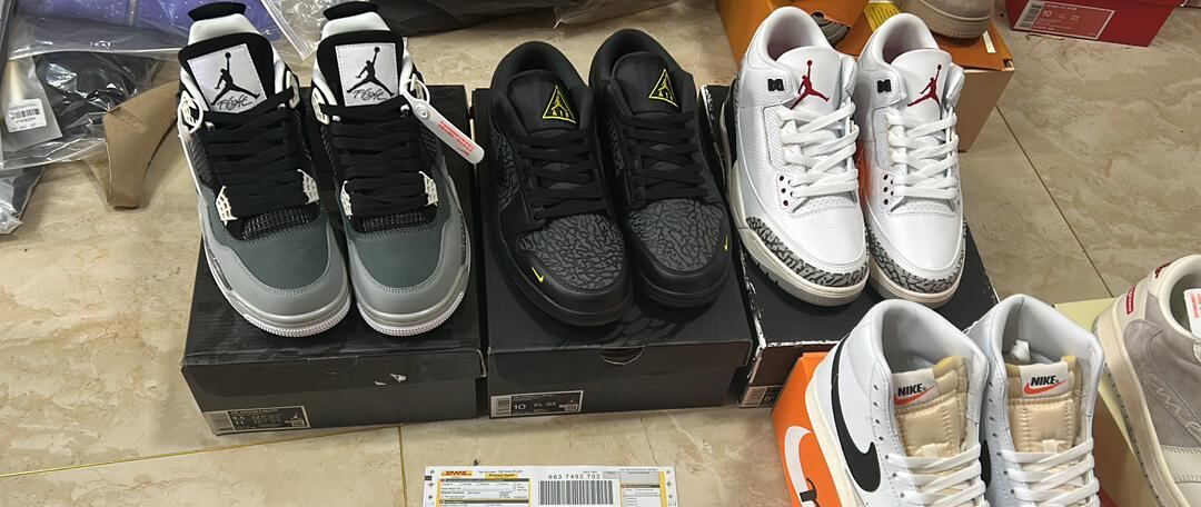 Air Jordan 4, Air Jordan 3 Black Cement, Air Jordan 3 White Cement, Nike Blazer Mid real photos