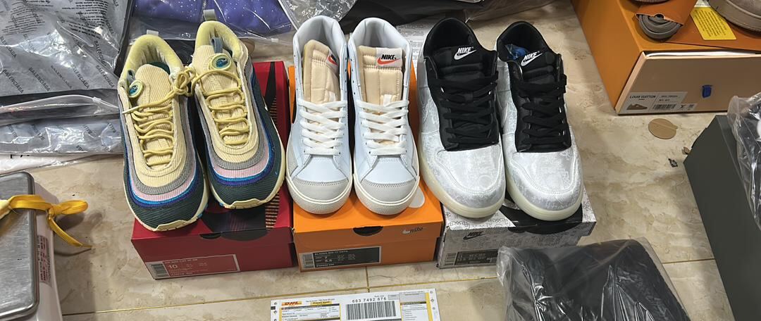 Sean Wotherspoon Air Max 97, Nike Blazer Mid, Nike Dunk Low shipment with scale