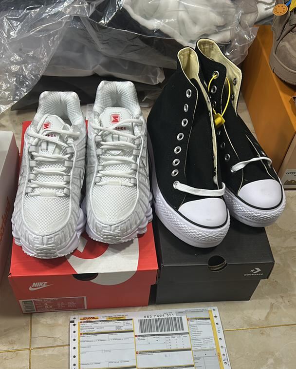 Nike Shox R4 white and Converse Chuck Taylor high top black shipment