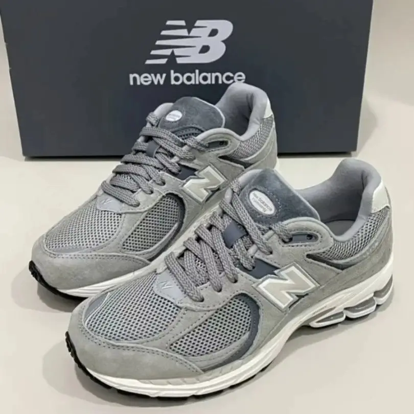 New Balance 2002R 1