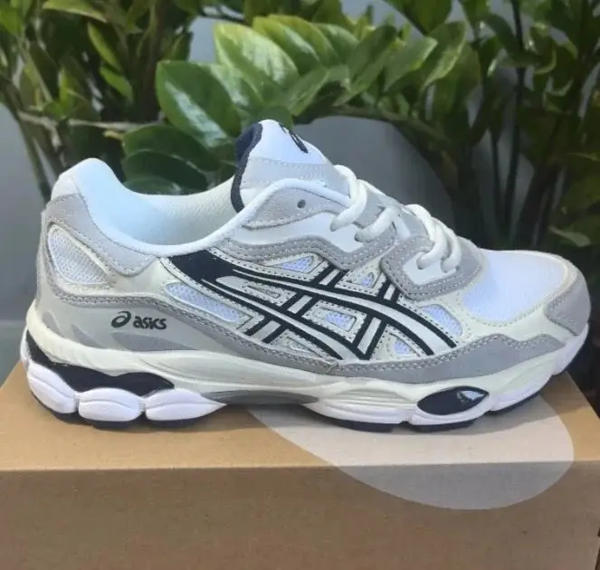 ASICS GEL-NYC 11