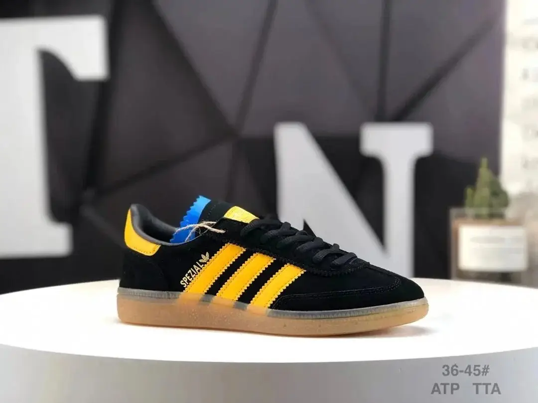 Spezial shoes (23 CP) 10