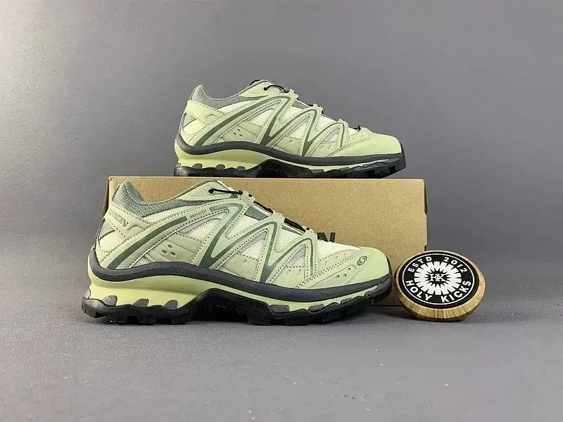 Salomon Sneakers 4